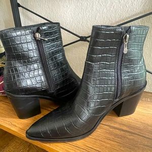 Black waterproof faux BLONDO booties